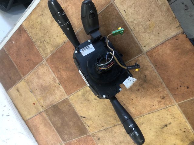 bontott PEUGEOT 207 Komplett Kormánykapcsoló (Bajuszkapcsoló)