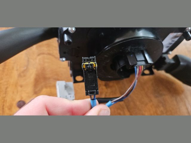 bontott PEUGEOT 207 Komplett Kormánykapcsoló (Bajuszkapcsoló)