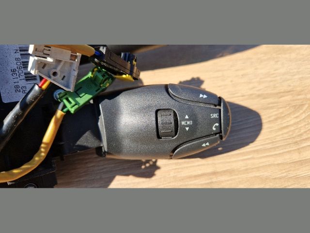 bontott PEUGEOT 207 Komplett Kormánykapcsoló (Bajuszkapcsoló)