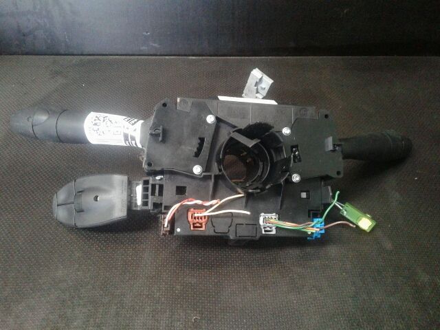 bontott PEUGEOT 207 Komplett Kormánykapcsoló (Bajuszkapcsoló)