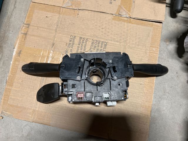 bontott PEUGEOT 207 Komplett Kormánykapcsoló (Bajuszkapcsoló)