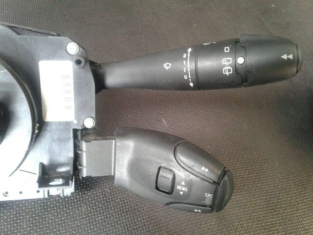 bontott PEUGEOT 207 Komplett Kormánykapcsoló (Bajuszkapcsoló)