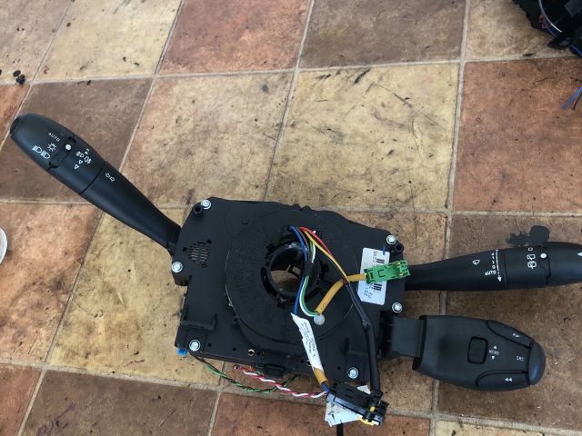 bontott PEUGEOT 207 Komplett Kormánykapcsoló (Bajuszkapcsoló)