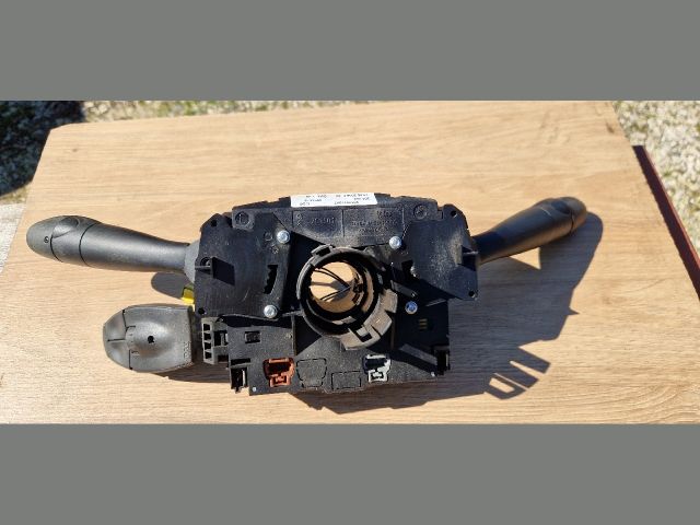 bontott PEUGEOT 207 Komplett Kormánykapcsoló (Bajuszkapcsoló)