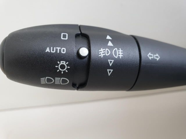 bontott PEUGEOT 207 Komplett Kormánykapcsoló (Bajuszkapcsoló)