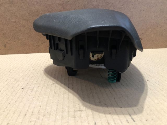 bontott PEUGEOT 207 Kormánylégzsák