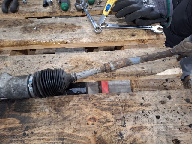 bontott PEUGEOT 207 Kormánymű Szervós