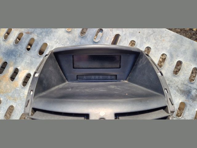 bontott PEUGEOT 207 Középső Szellőző