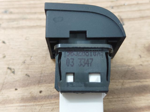 bontott PEUGEOT 207 Központizár Kapcsoló