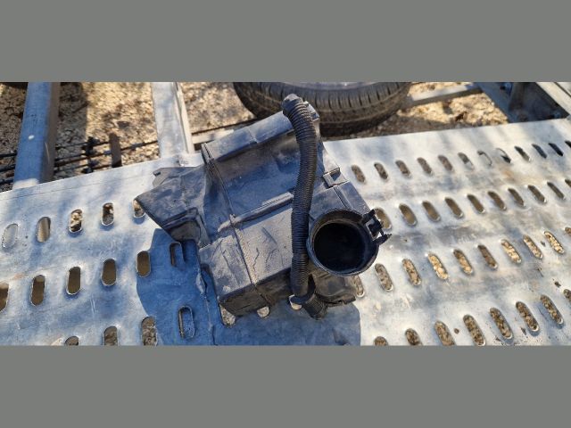 bontott PEUGEOT 207 Légbeömlő