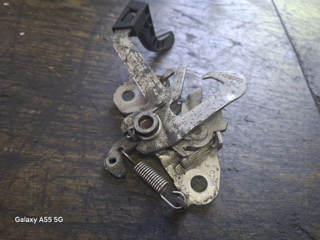 bontott PEUGEOT 207 Motorháztető Zárszerkezet