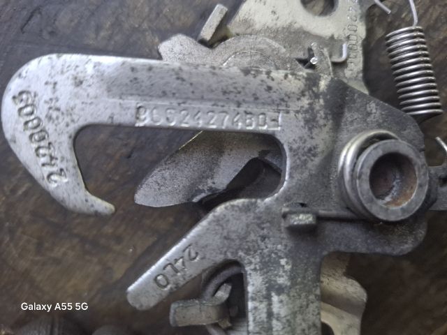 bontott PEUGEOT 207 Motorháztető Zárszerkezet