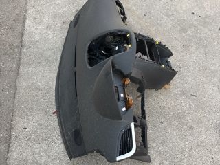 bontott PEUGEOT 207 Műszerfal Héj