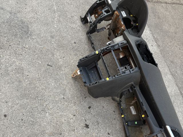 bontott PEUGEOT 207 Műszerfal Héj