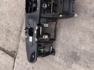 bontott PEUGEOT 207 Műszerfal Héj