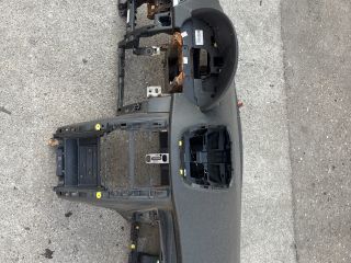 bontott PEUGEOT 207 Műszerfal Héj