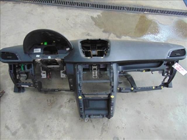 bontott PEUGEOT 207 Műszerfal Héj