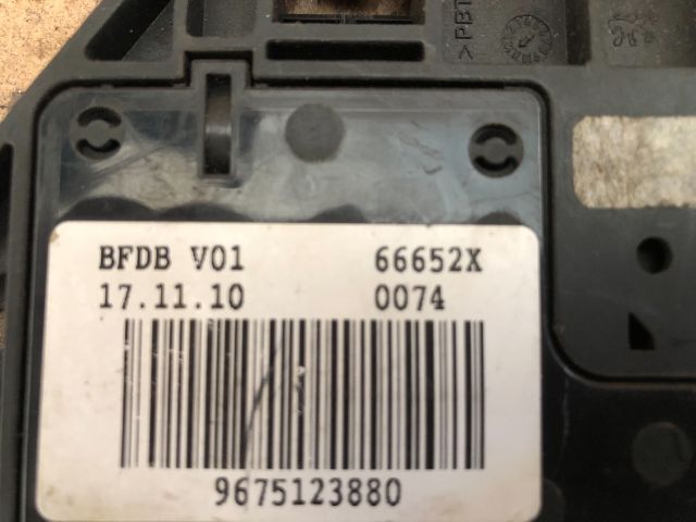 bontott PEUGEOT 207 Pozitív Kábel Elosztó