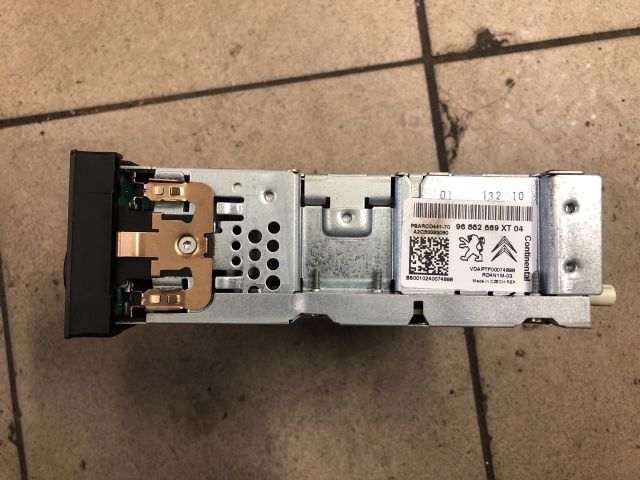 bontott PEUGEOT 207 Rádió / CD