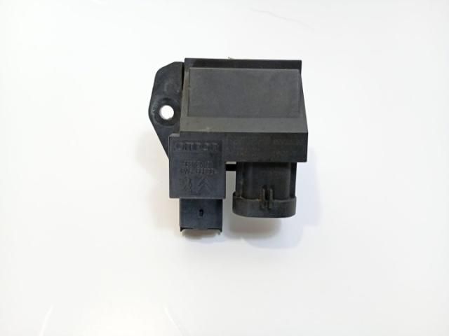 bontott PEUGEOT 207 Relé