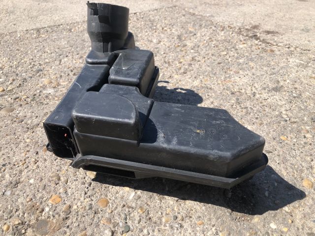 bontott PEUGEOT 207 Szívás Zaj Csökkentő Doboz