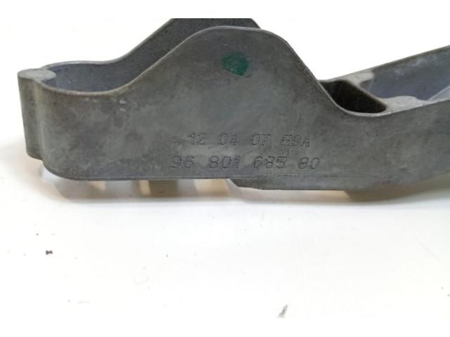 bontott PEUGEOT 207 Tartó Bak