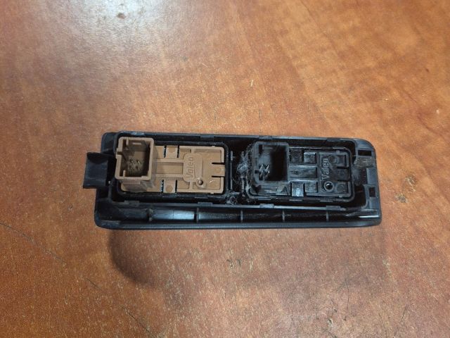 bontott PEUGEOT 207 Tetőablak Kapcsoló