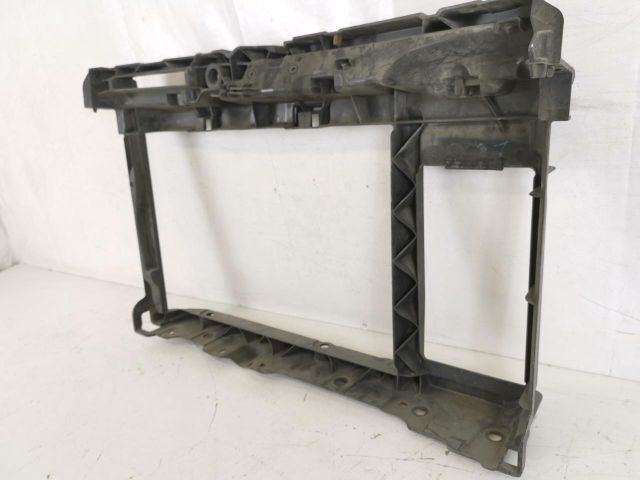 bontott PEUGEOT 207 Vízhűtő Radiátor Tartó