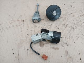 bontott PEUGEOT 207 Zárbetét Szett