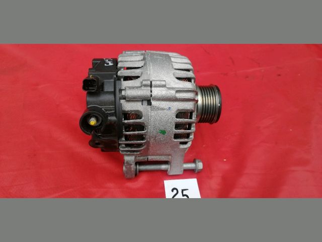 bontott PEUGEOT 208 Generátor