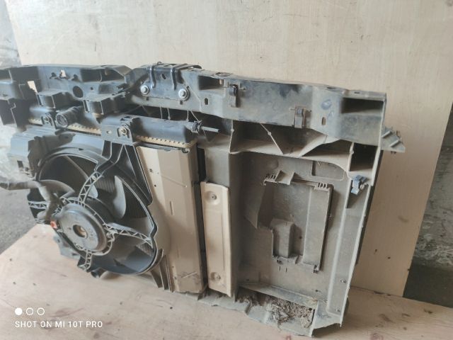bontott PEUGEOT 208 Hűtőventilátor Keret