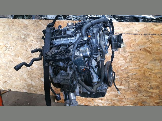 bontott PEUGEOT 208 Motor (Fűzött blokk hengerfejjel)