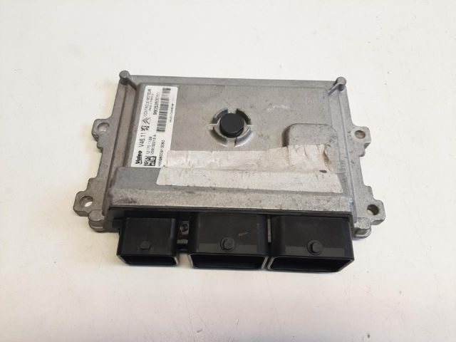 bontott PEUGEOT 208 Motorvezérlő