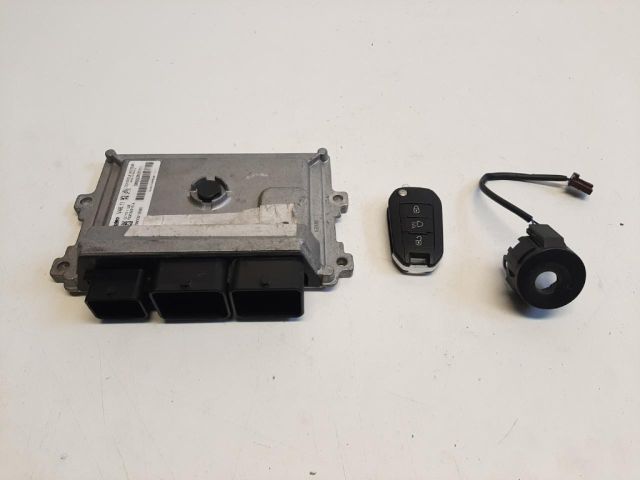 bontott PEUGEOT 208 Motorvezérlő