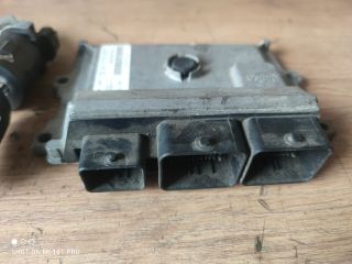 bontott PEUGEOT 208 Motorvezérlő