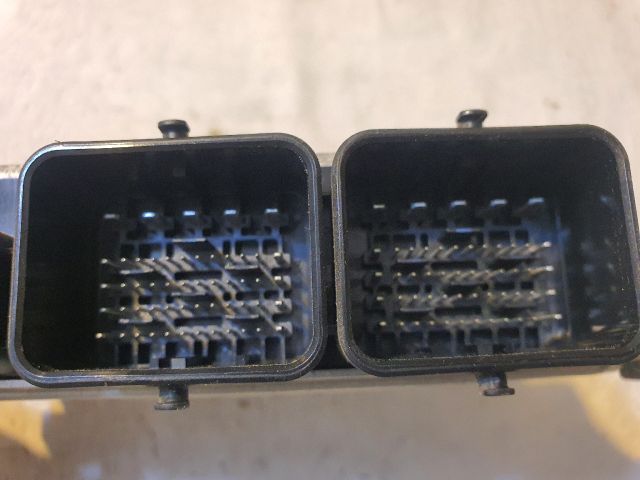 bontott PEUGEOT 208 Motorvezérlő