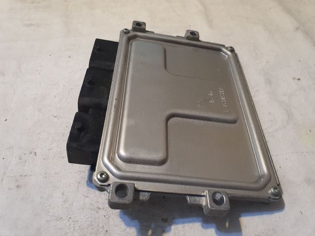 bontott PEUGEOT 208 Motorvezérlő