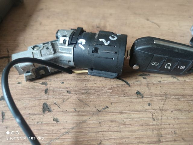 bontott PEUGEOT 208 Motorvezérlő