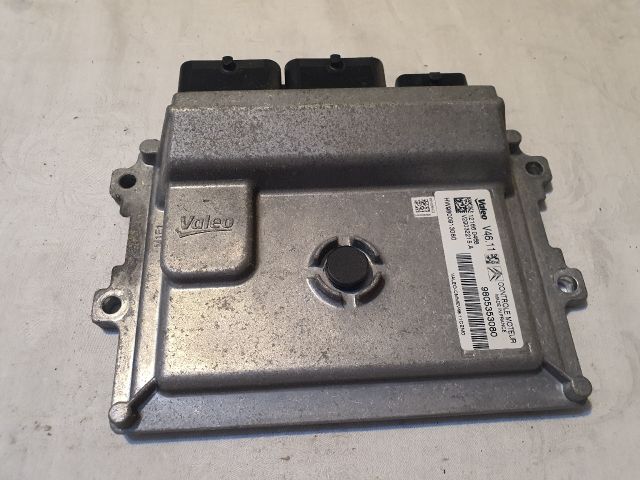 bontott PEUGEOT 208 Motorvezérlő