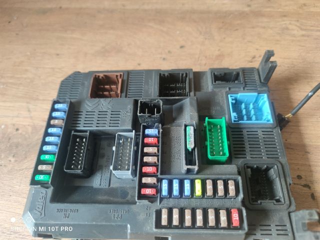 bontott PEUGEOT 208 Motorvezérlő