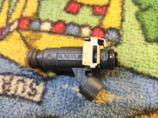 bontott PEUGEOT 208 Porlasztó (1 db)