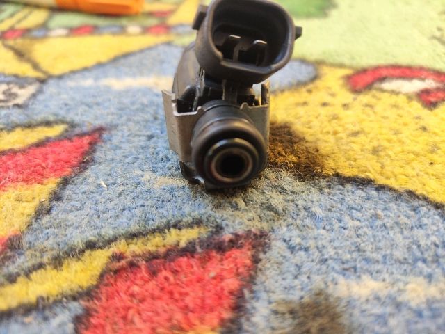 bontott PEUGEOT 208 Porlasztó (1 db)