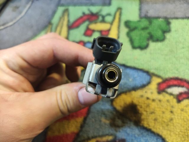 bontott PEUGEOT 208 Porlasztó (1 db)