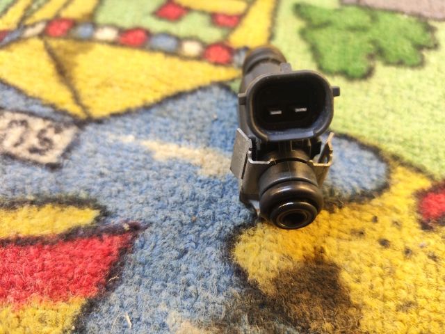 bontott PEUGEOT 208 Porlasztó (1 db)