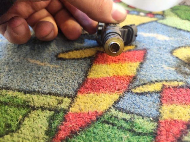 bontott PEUGEOT 208 Porlasztó (1 db)