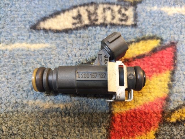 bontott PEUGEOT 208 Porlasztó (1 db)