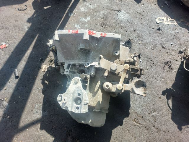 bontott PEUGEOT 208 Váltó (Mechanikus)