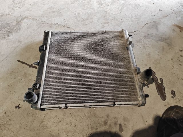 bontott PEUGEOT 208 Vízhűtő Radiátor (Klímás)