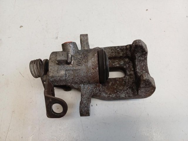 bontott PEUGEOT 208 Bal hátsó Féknyereg Munkahengerrel