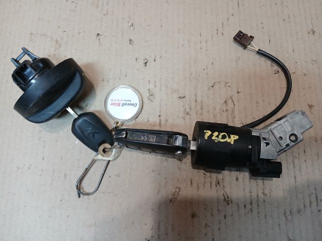 bontott PEUGEOT 208 Gyújtáskapcsoló